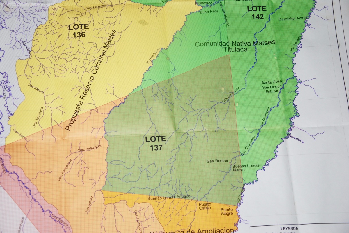 Official map of the Matsés territory. Lotes 136, 137, 142 refer to zones of petroleum concession.
